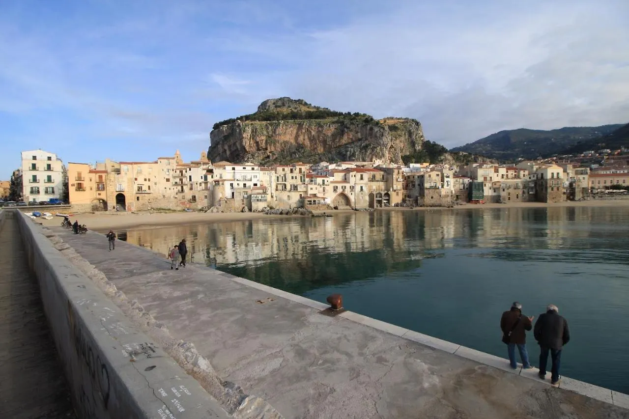 Suite Sonia Cefalu 0*,  Italy